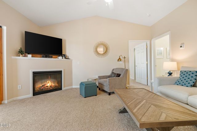 2511 Huntscroft Lane 303, Raleigh, NC 27617