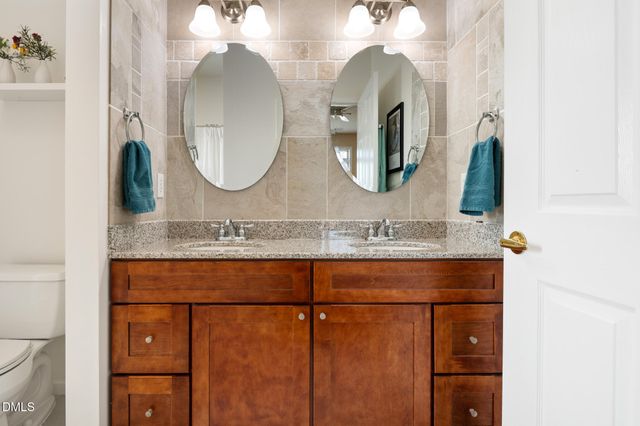 2511 Huntscroft Lane 303, Raleigh, NC 27617