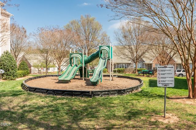 2511 Huntscroft Lane 303, Raleigh, NC 27617