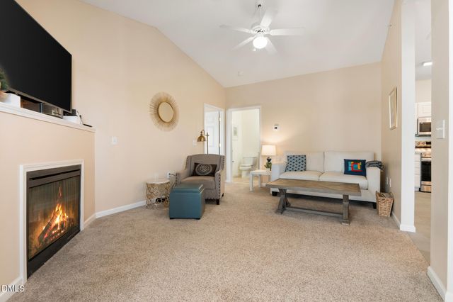 2511 Huntscroft Lane 303, Raleigh, NC 27617