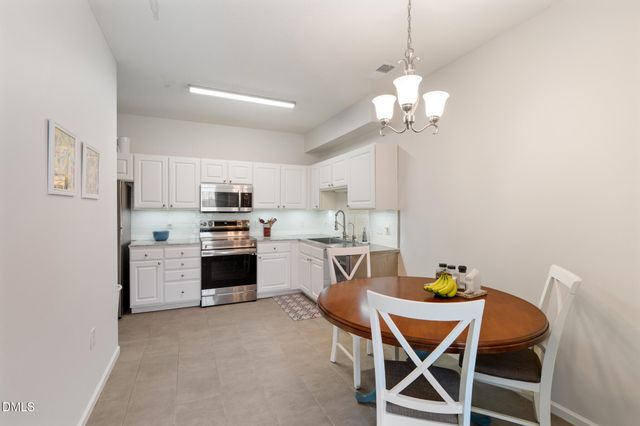 2511 Huntscroft Lane 303, Raleigh, NC 27617