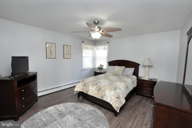 407 OAK ST, Riverside, NJ 08075