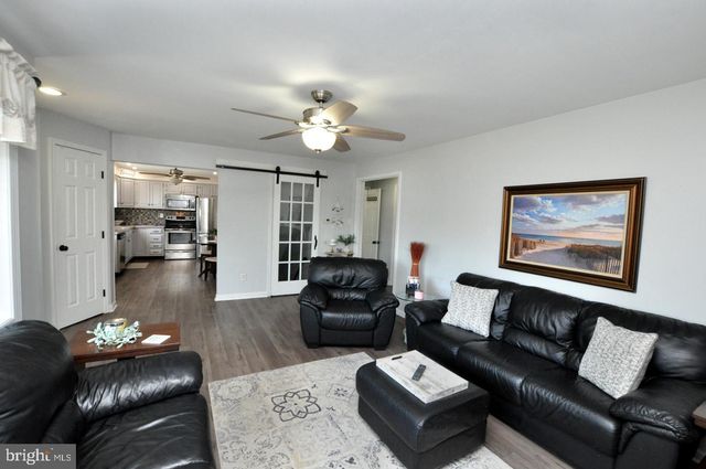 407 OAK ST, Riverside, NJ 08075