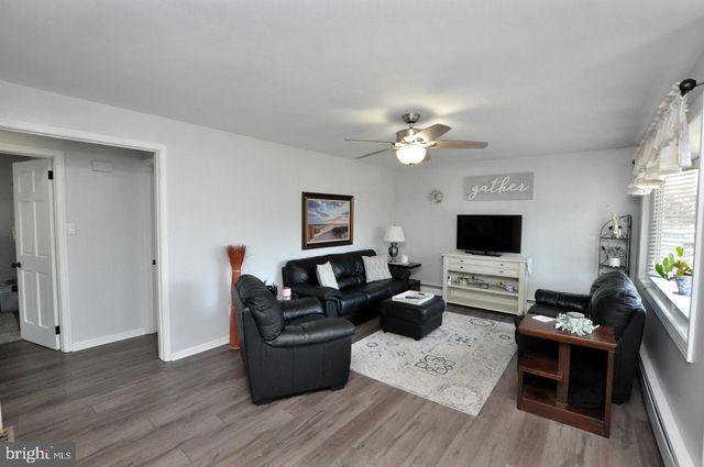 407 OAK ST, Riverside, NJ 08075