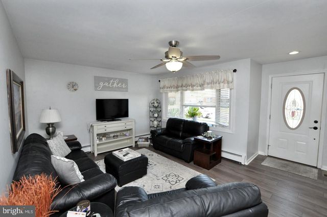 407 OAK ST, Riverside, NJ 08075