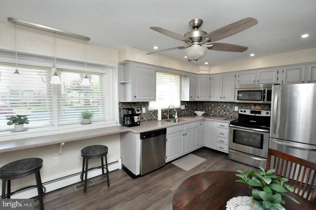 407 OAK ST, Riverside, NJ 08075