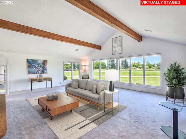 1055 TUKWILA Dr, Woodburn, OR 97071