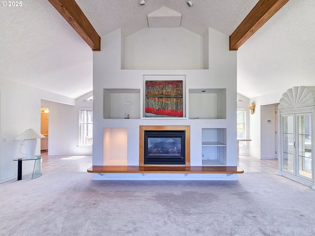 1055 TUKWILA Dr, Woodburn, OR 97071