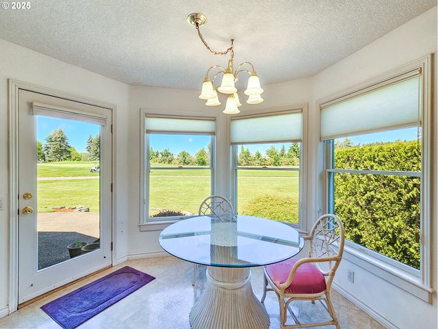 1055 TUKWILA Dr, Woodburn, OR 97071