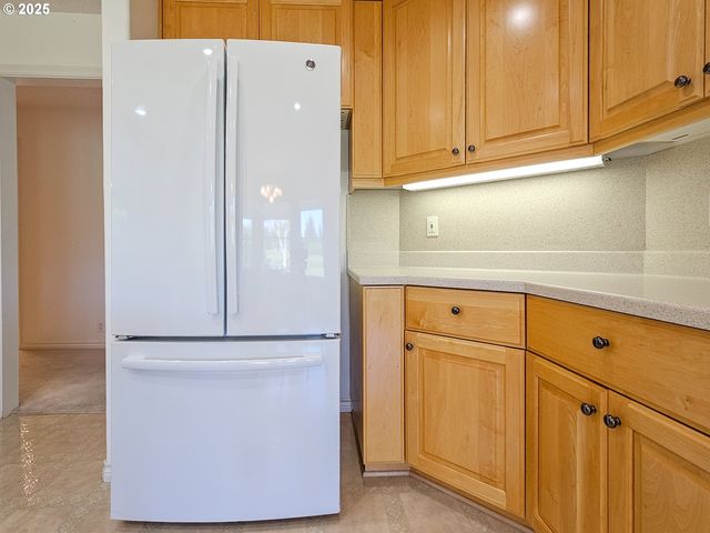 1055 TUKWILA Dr, Woodburn, OR 97071