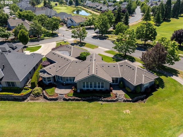 1055 TUKWILA Dr, Woodburn, OR 97071