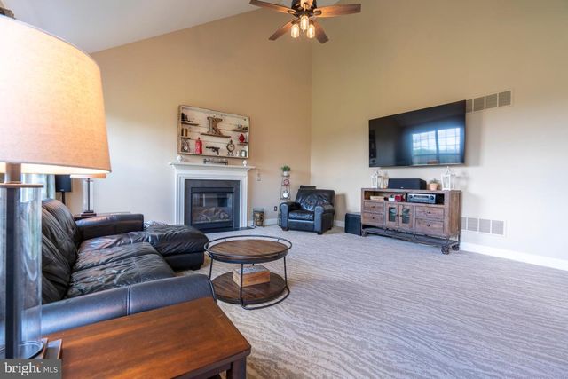 605 CLARKS LN, West Chester, PA 19382