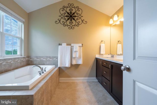 605 CLARKS LN, West Chester, PA 19382