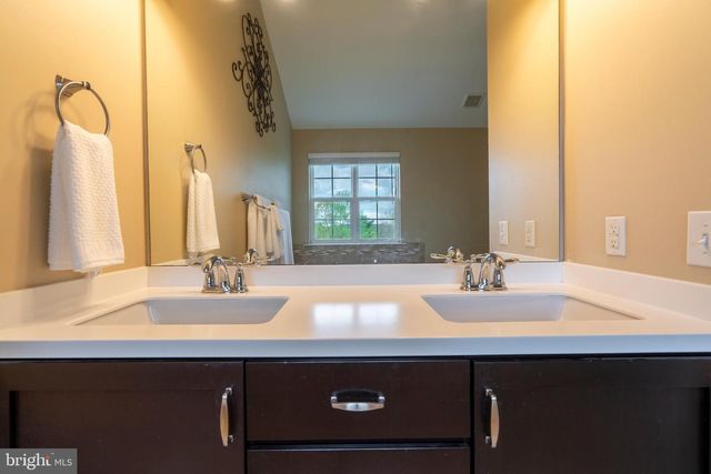 605 CLARKS LN, West Chester, PA 19382