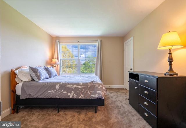 605 CLARKS LN, West Chester, PA 19382