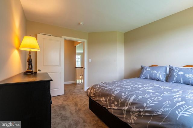 605 CLARKS LN, West Chester, PA 19382