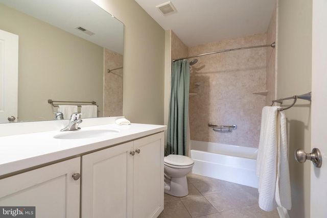 605 CLARKS LN, West Chester, PA 19382