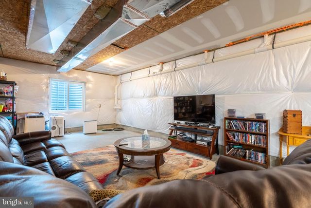 605 CLARKS LN, West Chester, PA 19382