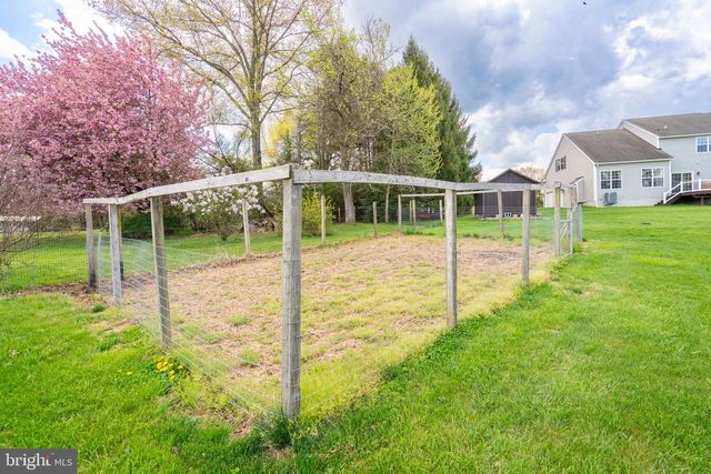 605 CLARKS LN, West Chester, PA 19382