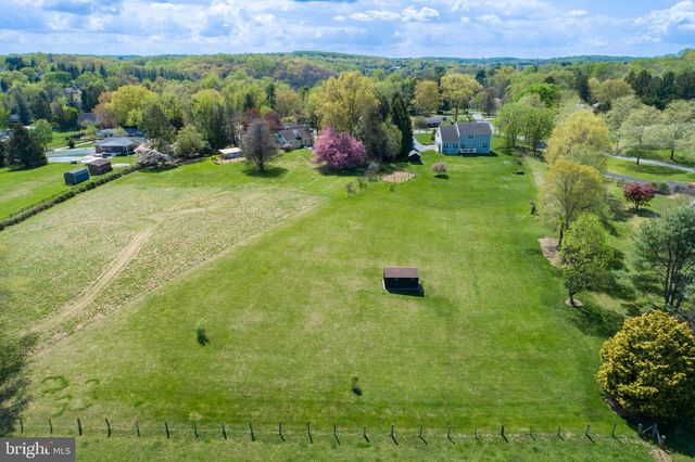 605 CLARKS LN, West Chester, PA 19382