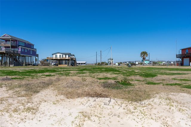 975 Marjorie, Gilchrist, TX 77617