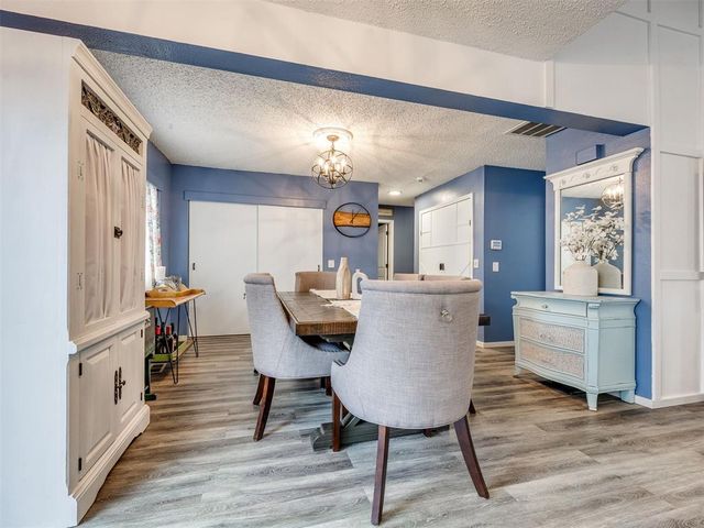 8814 N Rockwell Drive, Oklahoma City, OK 73132