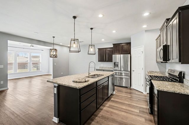 841 Madison Dr, Lebanon, TN 37087