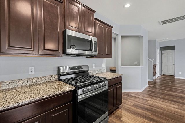 841 Madison Dr, Lebanon, TN 37087