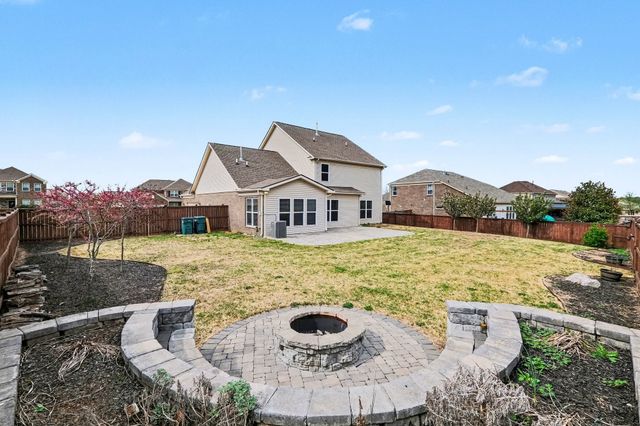 841 Madison Dr, Lebanon, TN 37087