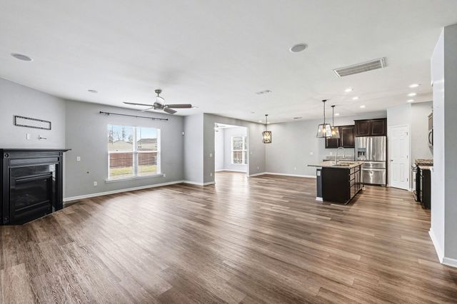 841 Madison Dr, Lebanon, TN 37087