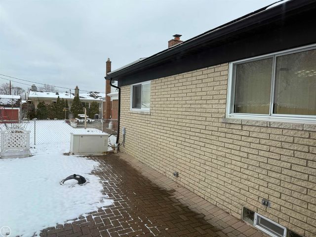 3746 Lancaster Drive, Sterling Heights, MI 48310