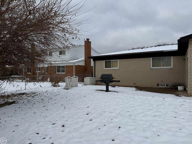 3746 Lancaster Drive, Sterling Heights, MI 48310