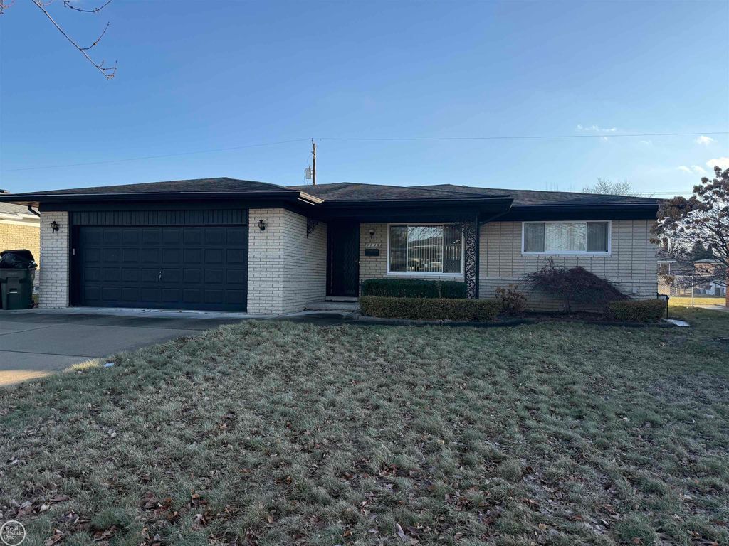 3746 Lancaster Drive, Sterling Heights, MI 48310