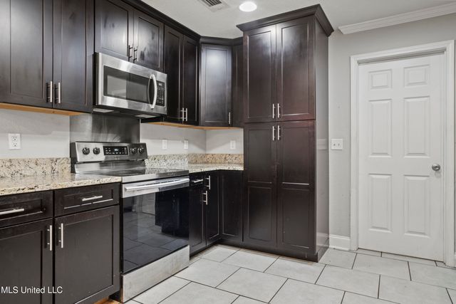 919 Oakleigh Avenue, Gulfport, MS 39507