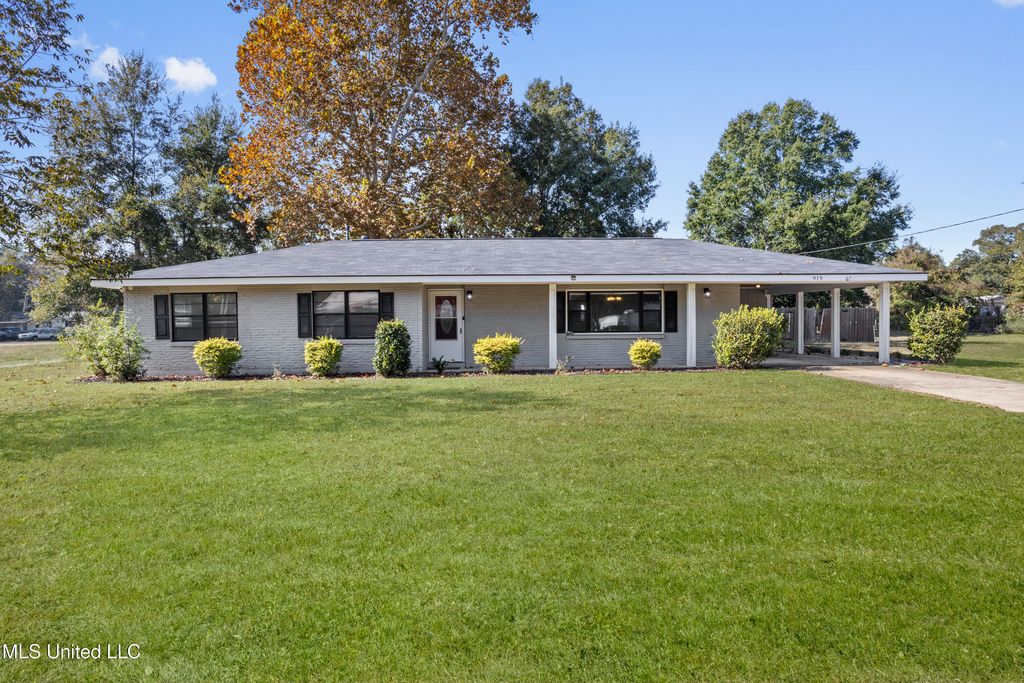 919 Oakleigh Avenue, Gulfport, MS 39507
