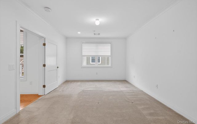 31201 Spruce Pond Circle, Plainview, NY 11803