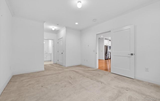 31201 Spruce Pond Circle, Plainview, NY 11803