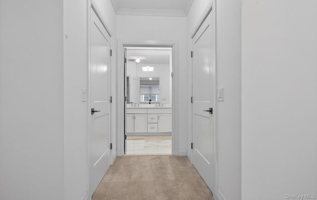 31201 Spruce Pond Circle, Plainview, NY 11803