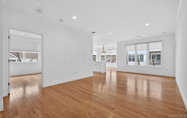 31201 Spruce Pond Circle, Plainview, NY 11803