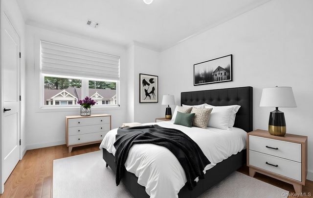 31201 Spruce Pond Circle, Plainview, NY 11803