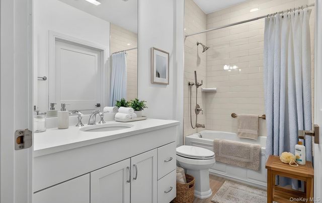 31201 Spruce Pond Circle, Plainview, NY 11803