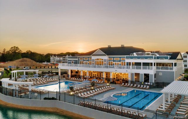 31201 Spruce Pond Circle, Plainview, NY 11803