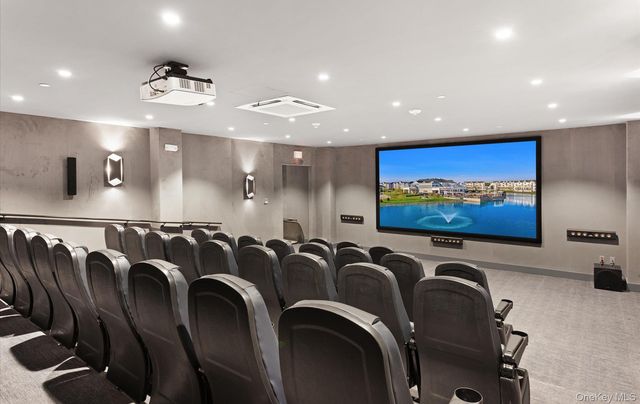 31201 Spruce Pond Circle, Plainview, NY 11803