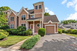 522-524 Auburn St 524, Newton, MA 02466