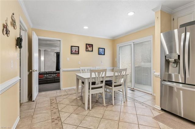 14 Valmoore DR, Poquoson, VA 23662