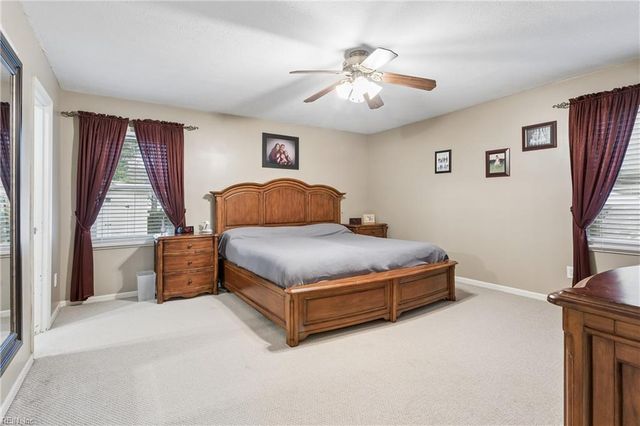 14 Valmoore DR, Poquoson, VA 23662