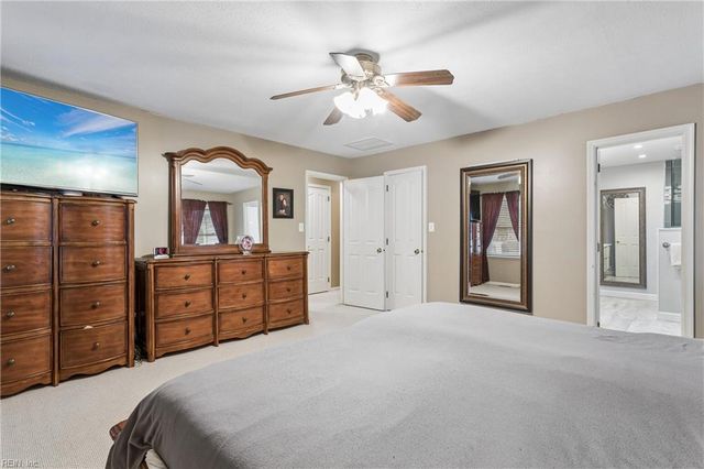 14 Valmoore DR, Poquoson, VA 23662