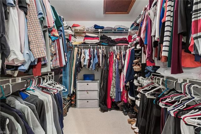 14 Valmoore DR, Poquoson, VA 23662