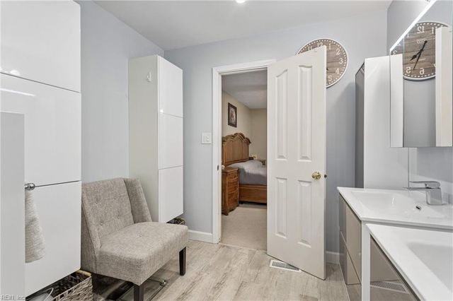 14 Valmoore DR, Poquoson, VA 23662