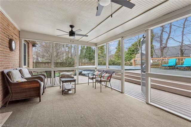 14 Valmoore DR, Poquoson, VA 23662